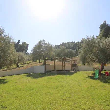 Hotel de apartamente Avra *