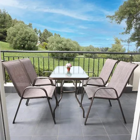 Aparthotel Avra
