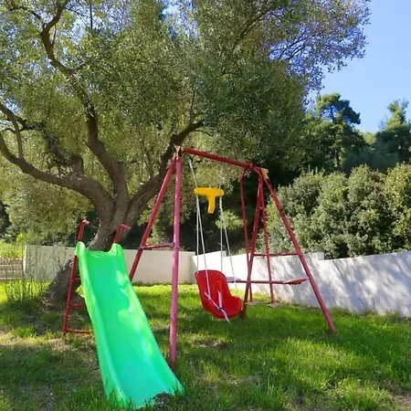 Avra Aparthotel *