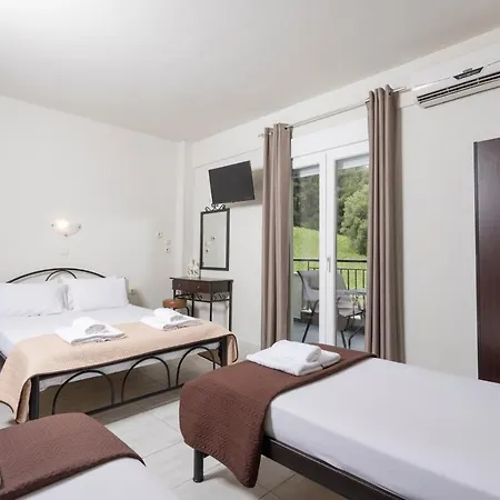 Avra Aparthotel *